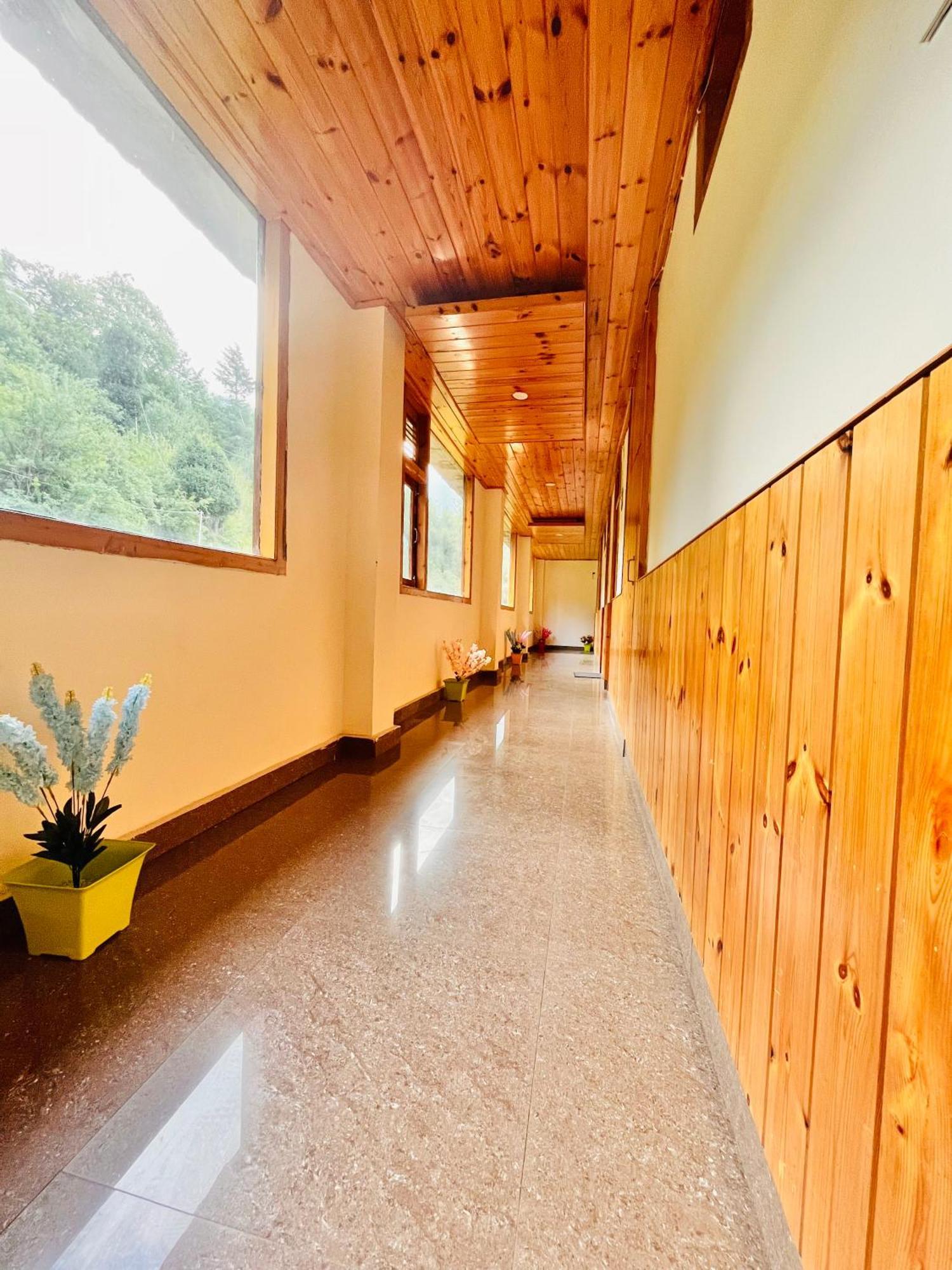 Himalayan Riverside Resort, Manali Dış mekan fotoğraf